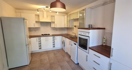 Costard Avenue, Warwick Gates, Warwick - Photo 4