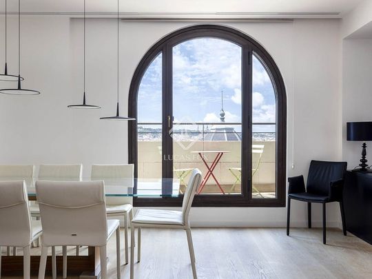 Barcelona, Catalonia 08002 - Photo 1