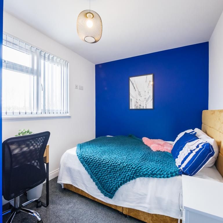 1 bedroom in a house share to rent - Photo 1