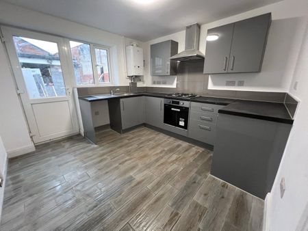 Merridale Street West, Wolverhampton, West Midlands, WV3 - Photo 4