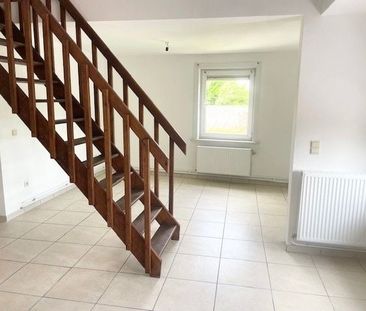 Appartement te huur in Quiévrain voor € 750 met 2 slaapkamers - Photo 2