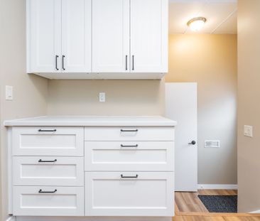 For Lease - 1370 Roylen Road, Oakville, Ontario - Photo 6