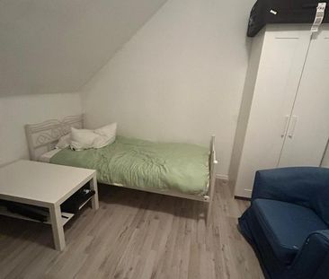 1 Zimmer voll möbliertes Appartement, 19 qm im 3. OG mit, in Toplag... - Photo 1