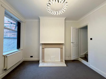 2 bedroom terraced house to rent - Photo 4