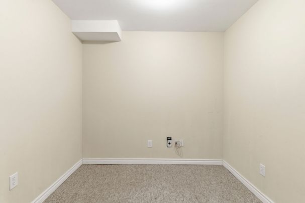 For Lease - 8 Venture Avenue, Richmond Hill, Ontario - Photo 1