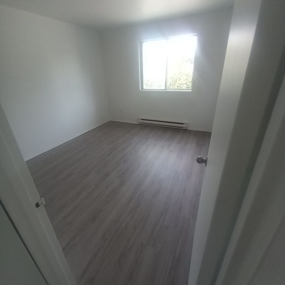 Laval-Des-Rapides, Grand 4 1/2 A Louer - Photo 1