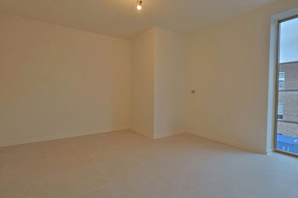 1 slpk BEN-appartement aan het station van Beveren! - Photo 1