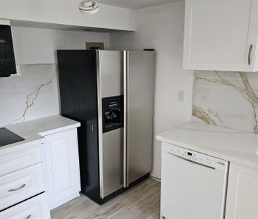 For Lease - 165 Ellwood Drive, Caledon, Ontario - Photo 1