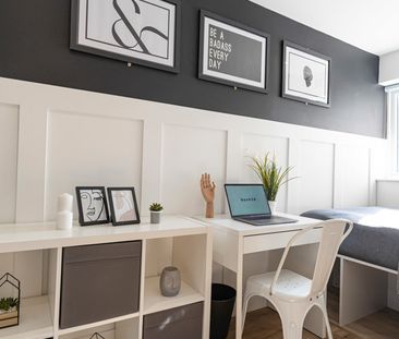 Manners #70 - Photo 6