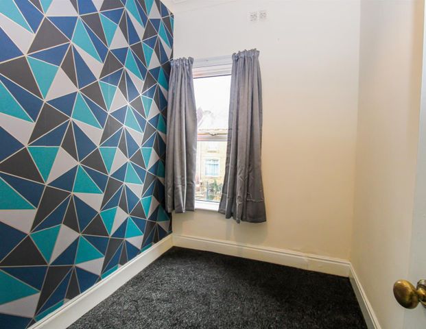 Fountain Street, Morley, Leeds - Photo 1