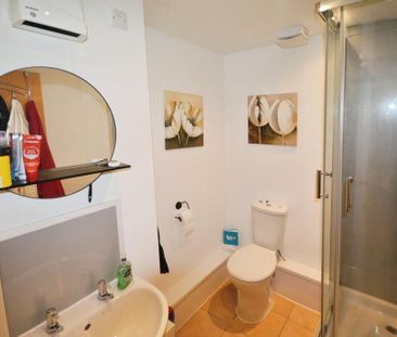 2 bedroom apartment to rent - Photo 6