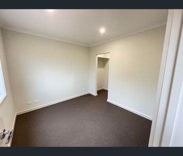 8 Worope Street, Wyndham Vale, Vic 3024 - Photo 5