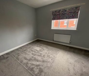 Locking Castle East, Weston-super-Mare, North Somerset - Photo 2