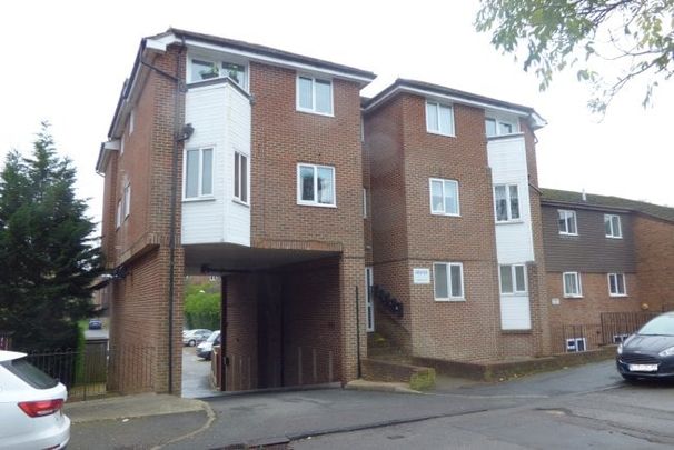 Brook Road, Tunbridge Wells - Photo 1