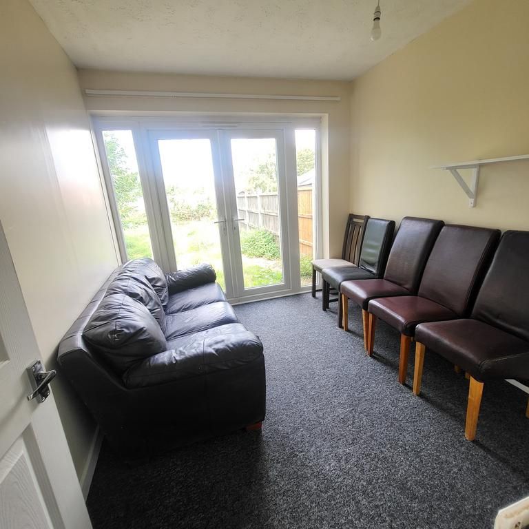 5 bedroom house to rent - Photo 1