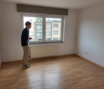 Appartement met twee ruime kamers garage en terras. - Foto 4