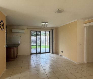 Beautiful Three Bedroom House - Photo 2
