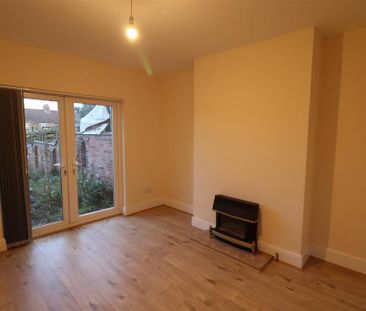 3 bedroom semi-detached house to rent - Photo 2