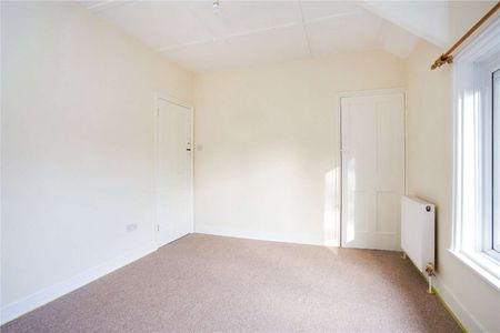 A three bedroom cottage with views of the surrounding countryside. - Photo 3