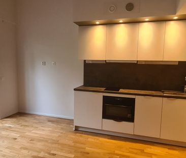 Flyginfarten, Järfälla - Foto 1