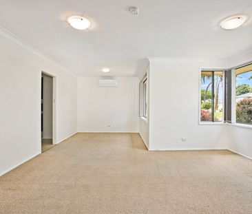 Family Home in Matthew Pearce Catchment! - Photo 4