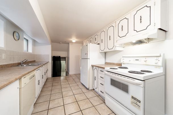 For Lease - 2534 Palisander Avenue Unit# Lower, Mississauga, Ontario - Photo 1