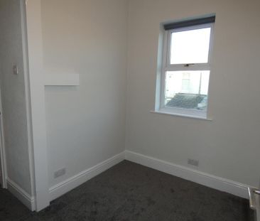 2 bedroom property to rent - Photo 4