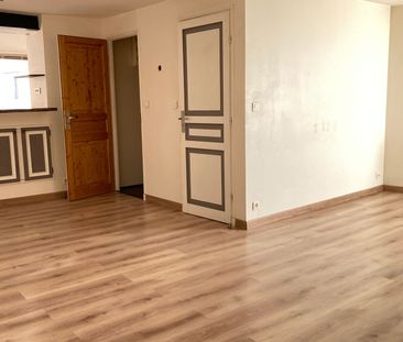 Appartement à louer 3 pièces • Charleval - Photo 1