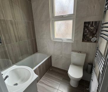 Studio Flat, Greyhound Road, N17 - Photo 3