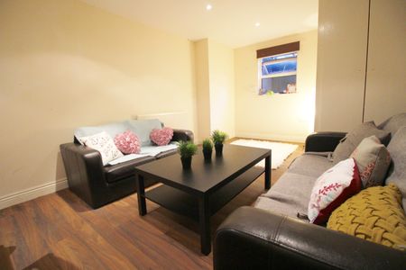 8 Bed - 26 Regent Park Terrace, Hyde Park, Leeds - LS6 2AX - Student - Photo 5