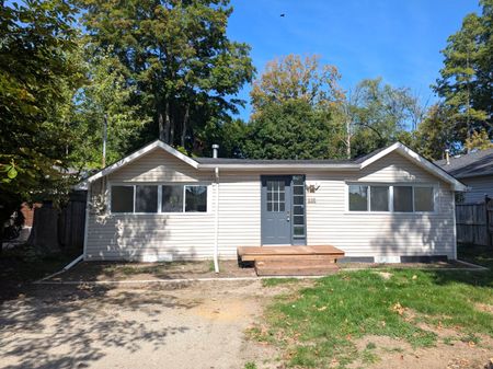 For Lease - 696 Hastings Avenue, Innisfil, Ontario - Photo 4