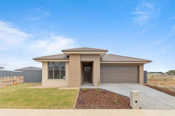 8 Cork Street, Alfredton - Photo 1