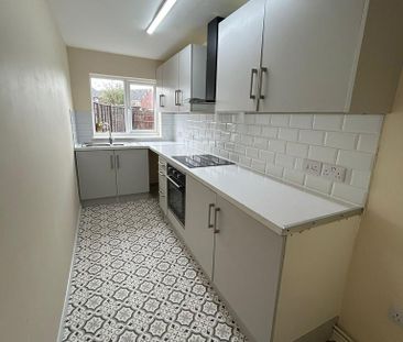 3 bedroom terraced house to rent - Photo 6