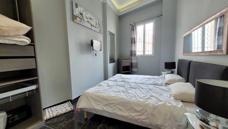 Location Appartement 4 pièces 77m² CANNES 06400 - Photo 4