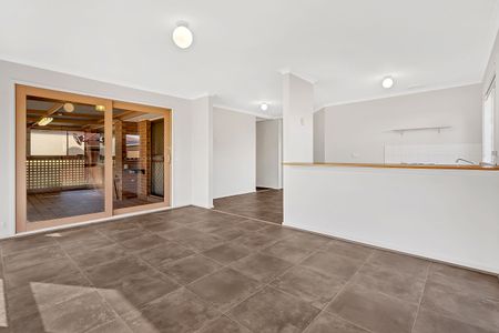 Ideal Family Living with Plenty of Space - Photo 4