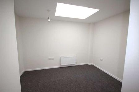 Caxton Court, Staffordshire, Burton Upon Trent, DE14 - Photo 3