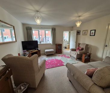 3 bedroom semi-detached house to rent - Photo 1