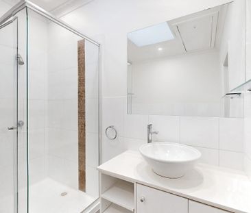 5 Scott Street, Kew VIC 3101 - House For Rent | Domain - Photo 5