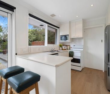 Warm and inviting family home - Photo 1