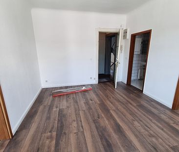 Zentrale 2-Zimmer Wohnung in Pinneberg - Teilmodernisierung 2024! - Photo 1