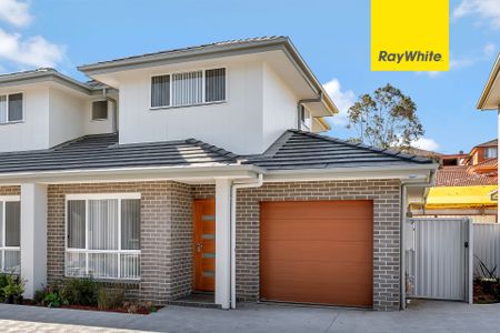 "BRAND NEW TOWNHOUSE - NEXT TO TRAIN STATION" - Photo 4
