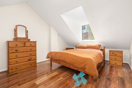 9 Mackey Street, Surry Hills NSW 2010 - House For Rent | Domain - Photo 4