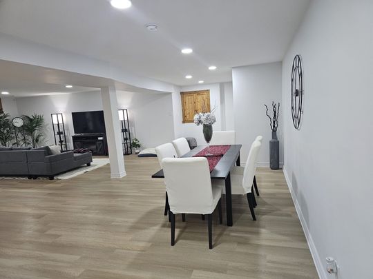 For Lease - 33 Country Heights Drive, Richmond Hill, Ontario - Photo 1