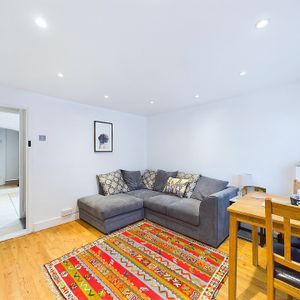 2 bed end of terrace house to rent in White Lion Road, Amersham, Buckinghamshire, HP7 9JR - Photo 2