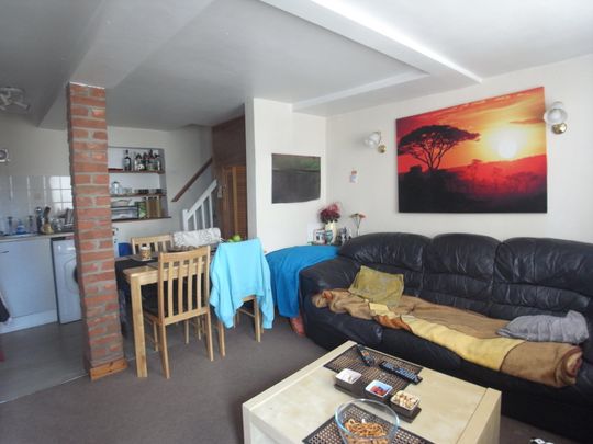 1 bedroom semi-detached house to rent - Photo 1