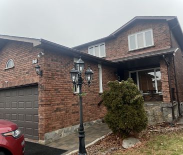 For Lease - 121 Jackman Crescent, Vaughan, Ontario - Photo 2