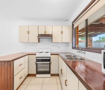 Neat & Tidy home with great size yard - Photo 6