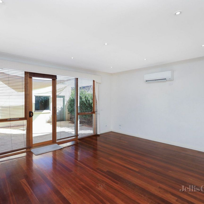 2/86 Railway Crescent, Williamstown - Photo 1