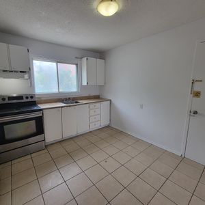 14 Rue Roy (Hull) Grand Logement 3 Chambres Près De Tout. - Photo 2