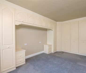 Thorpe Hall Avenue, Thorpe Bay, Essex, SS1 3SJ - Photo 5